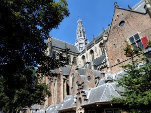 Haarlem, St Bavo vanaf de Oude Groenmarkt
