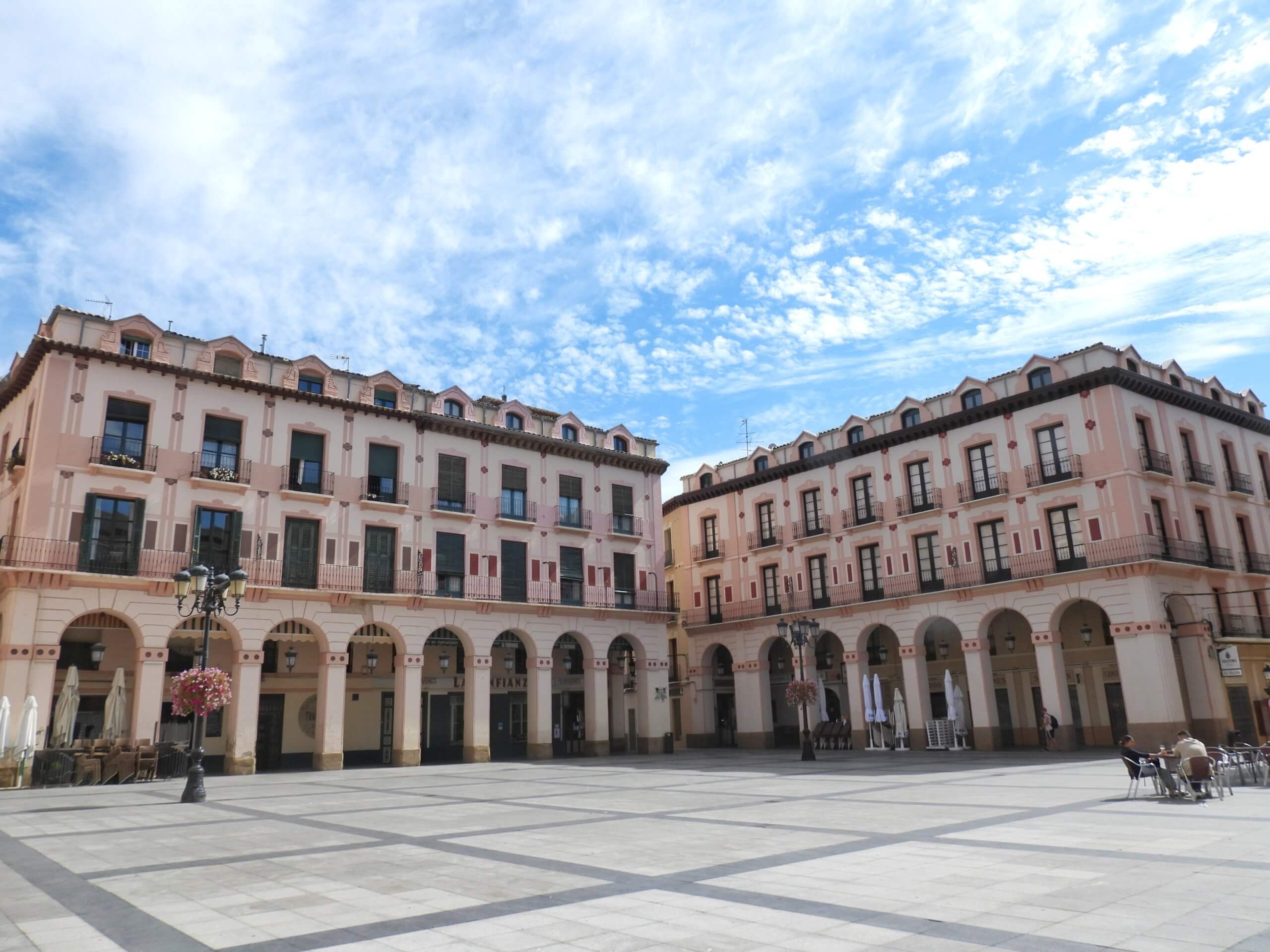 Huesca - Plaza de D,.Luis López Allué