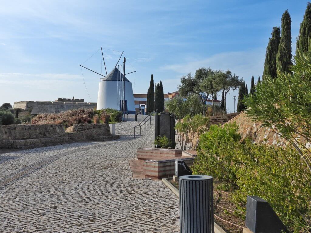 Windmolen op het Ravelim