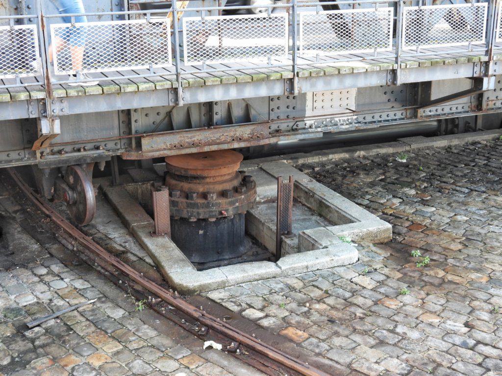 Pont Colbert Krikken zetten brug vast