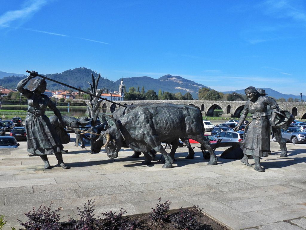 Alegoria às Feiras Novas e ao Folclore