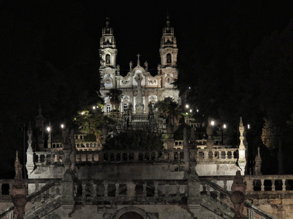 Nossa Senhora dos Reméios by night