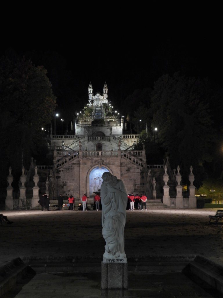 Nossa Senhora dos Reméios by night