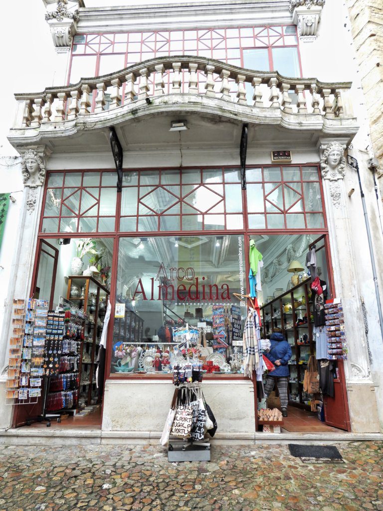 Rua do Arco Almedina