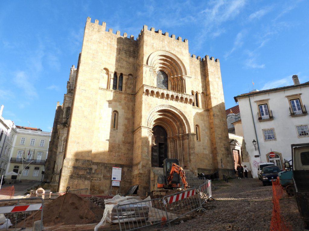Coimbra - Sé Velha - Oude  kathedraal