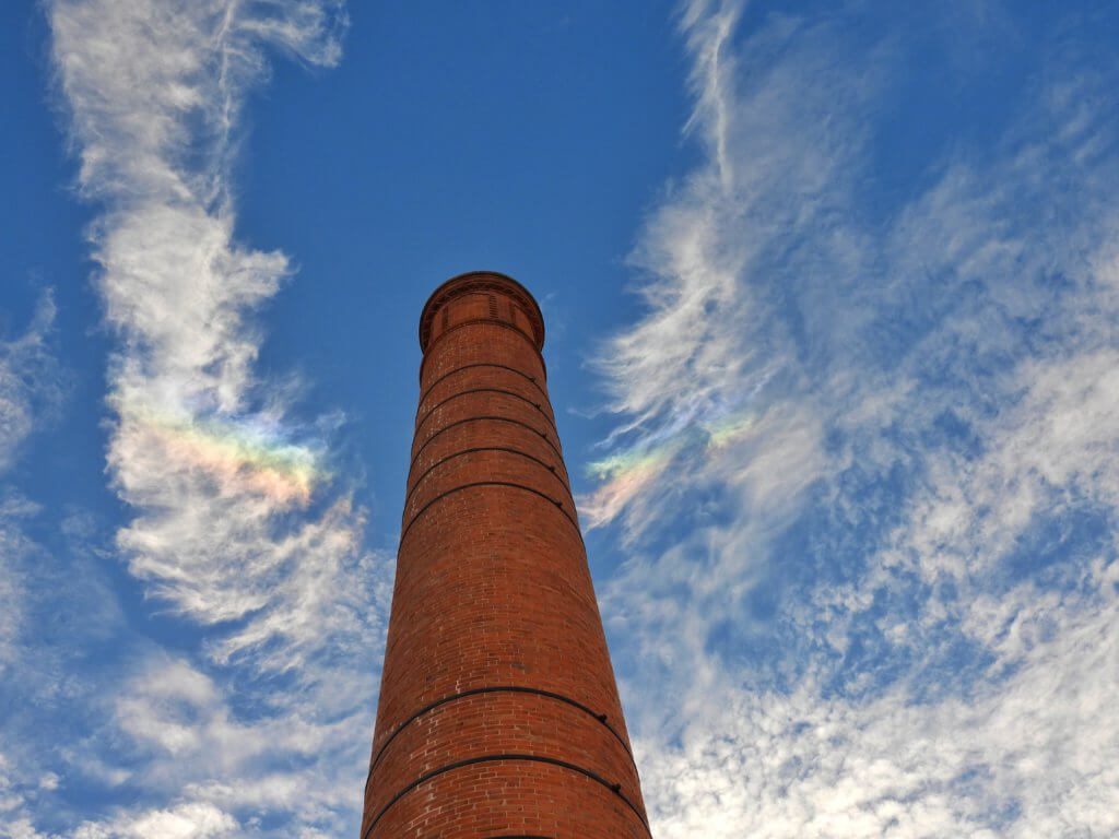 Regenboogwolken